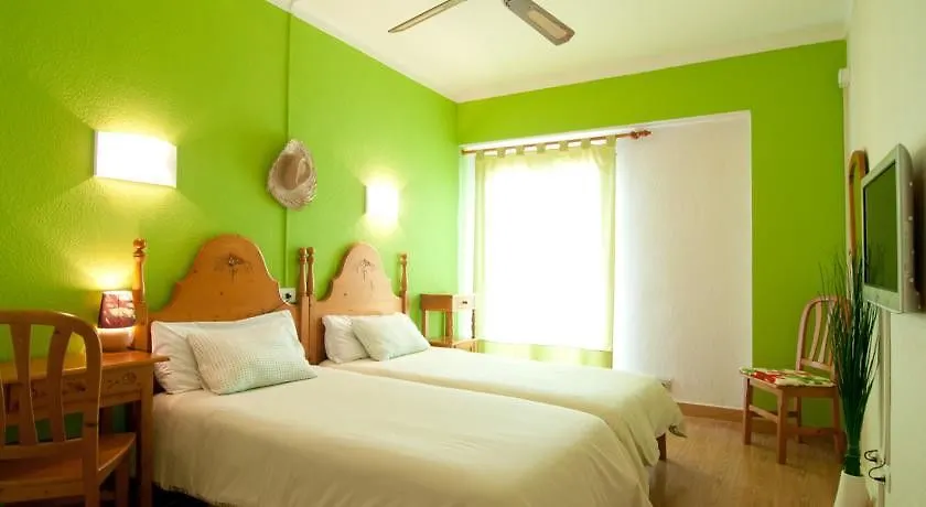 Hotel Marbel 칼라 라트자다